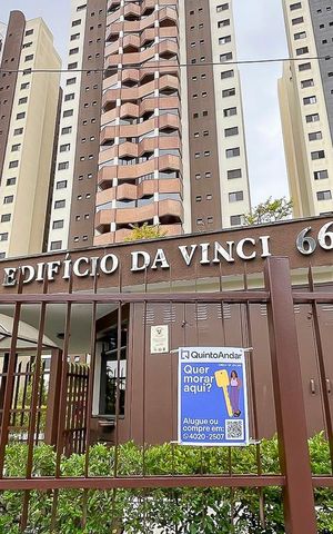Apartamento à venda com 130m², 3 quartos e 3 vagasFachada + plaquinha