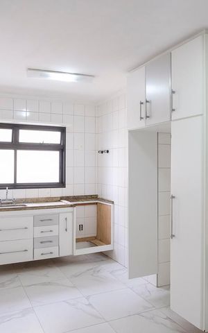Apartamento à venda com 130m², 3 quartos e 3 vagasCozinha