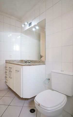 Apartamento à venda com 130m², 3 quartos e 3 vagasBanheiro da suíte 1