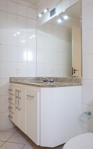 Apartamento à venda com 130m², 3 quartos e 3 vagasBanheiro da suíte 1