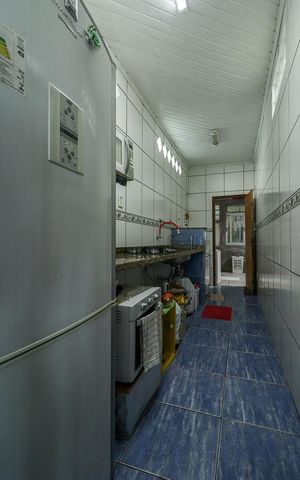 Casa à venda com 185m², 3 quartos e 2 vagasCozinha 