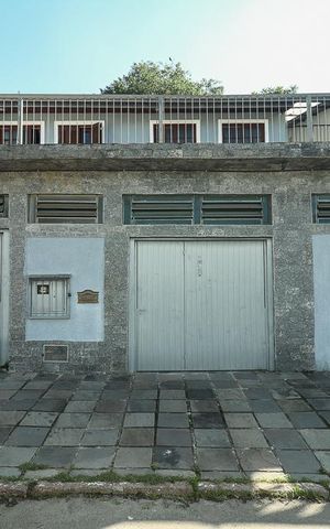 Casa à venda com 185m², 3 quartos e 2 vagasFachada
