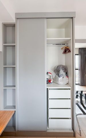 Studio à venda com 26m², 1 quarto e sem vaga Studio à venda com 26m², 1 quarto e sem vagaArmários
