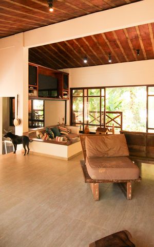Casa de condomínio à venda com 1036m², 4 quartos e 3 vagas Casa de condomínio à venda com 1036m², 4 quartos e 3 vagasSala