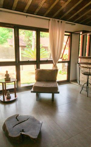 Casa de condomínio à venda com 1036m², 4 quartos e 3 vagas Casa de condomínio à venda com 1036m², 4 quartos e 3 vagasSala