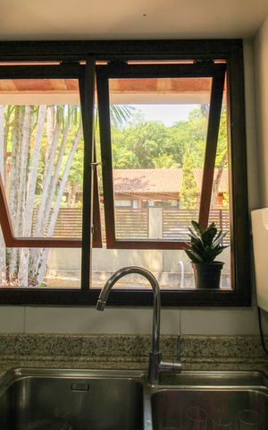 Casa de condomínio à venda com 1036m², 4 quartos e 3 vagas Casa de condomínio à venda com 1036m², 4 quartos e 3 vagasCozinha