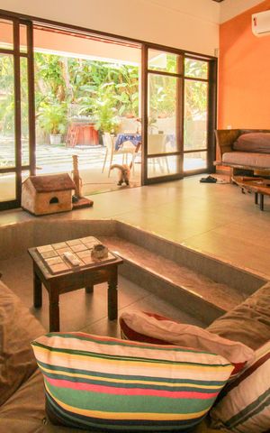 Casa de condomínio à venda com 1036m², 4 quartos e 3 vagas Casa de condomínio à venda com 1036m², 4 quartos e 3 vagasSala