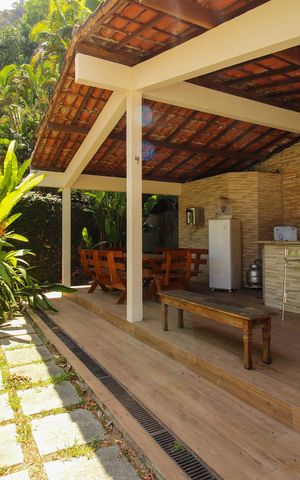 Casa de condomínio à venda com 1036m², 4 quartos e 3 vagas Casa de condomínio à venda com 1036m², 4 quartos e 3 vagasÁrea da churrasqueira