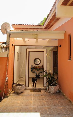 Casa de condomínio à venda com 1036m², 4 quartos e 3 vagas Casa de condomínio à venda com 1036m², 4 quartos e 3 vagasEntrada da casa
