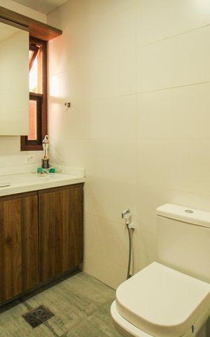 Casa de condomínio à venda com 1036m², 4 quartos e 3 vagas Casa de condomínio à venda com 1036m², 4 quartos e 3 vagasBanheiro da Suíte 1