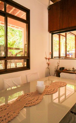 Casa de condomínio à venda com 1036m², 4 quartos e 3 vagas Casa de condomínio à venda com 1036m², 4 quartos e 3 vagasSala de Jantar