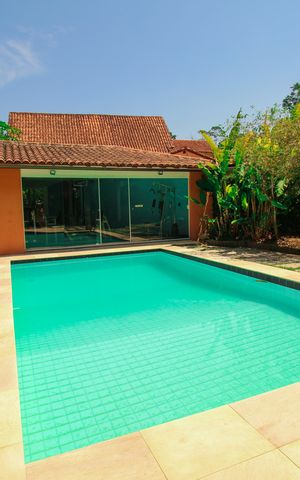 Casa de condomínio à venda com 1036m², 4 quartos e 3 vagas Casa de condomínio à venda com 1036m², 4 quartos e 3 vagasPiscina