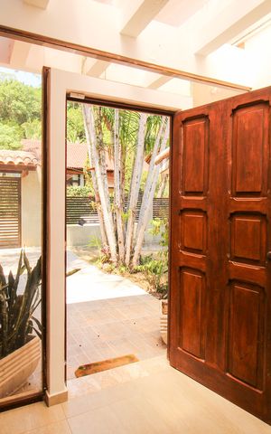 Casa de condomínio à venda com 1036m², 4 quartos e 3 vagas Casa de condomínio à venda com 1036m², 4 quartos e 3 vagasHall de entrada