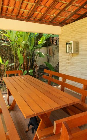 Casa de condomínio à venda com 1036m², 4 quartos e 3 vagas Casa de condomínio à venda com 1036m², 4 quartos e 3 vagasÁrea da churrasqueira