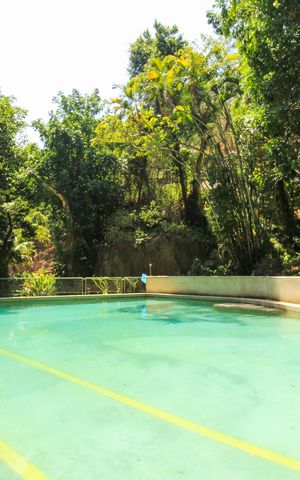 Casa de condomínio à venda com 1036m², 4 quartos e 3 vagas Casa de condomínio à venda com 1036m², 4 quartos e 3 vagasPiscina natural - condominio