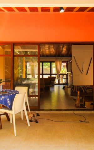 Casa de condomínio à venda com 1036m², 4 quartos e 3 vagas Casa de condomínio à venda com 1036m², 4 quartos e 3 vagasVaranda