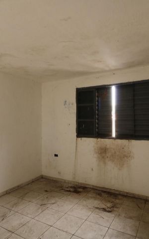 Casa à venda com 250m², 2 quartos e 2 vagasCasa 4 - Quarto