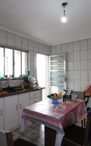 Casa à venda com 250m², 2 quartos e 2 vagasCasa 1 - Cozinha