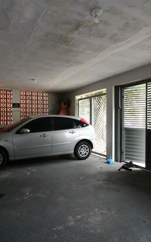 Casa à venda com 250m², 2 quartos e 2 vagasGaragem