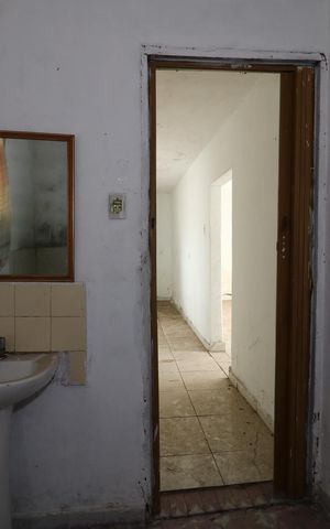 Casa à venda com 250m², 2 quartos e 2 vagasCasa 3 - Banheiro