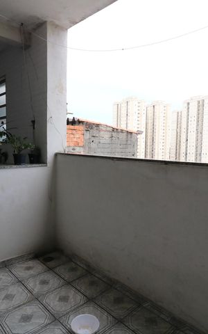 Casa à venda com 250m², 2 quartos e 2 vagasCasa 1 - Área de Serviço