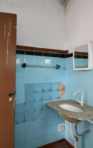 Casa à venda com 250m², 2 quartos e 2 vagasCasa 2 - Banheiro