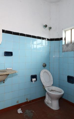 Casa à venda com 250m², 2 quartos e 2 vagasCasa 2 - Banheiro