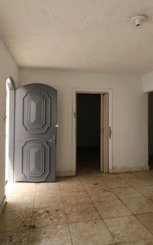Casa à venda com 250m², 2 quartos e 2 vagasCasa 3 - Sala