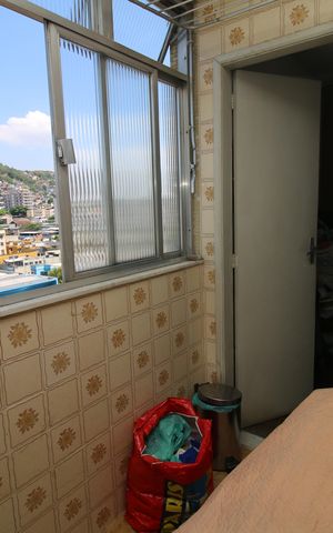 Apartamento à venda com 140m², 2 quartos e 1 vagaÁrea de Serviço