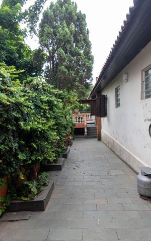 Casa à venda com 210m², 2 quartos e 3 vagas Casa à venda com 210m², 2 quartos e 3 vagasCorredor