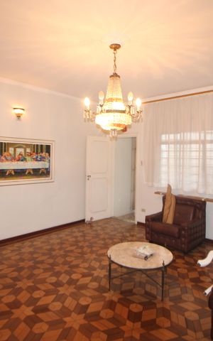 Casa à venda com 265m², 8 quartos e 5 vagasCasa 1 - Sala
