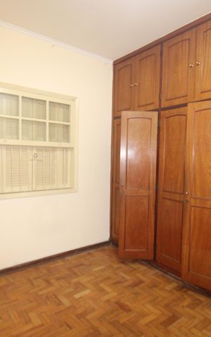 Casa à venda com 265m², 8 quartos e 5 vagasCasa 2 - Quarto 4