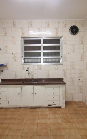 Casa à venda com 265m², 8 quartos e 5 vagasCasa 2 - Cozinha