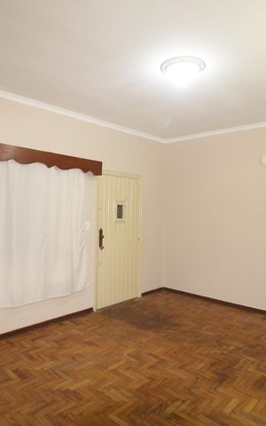 Casa à venda com 265m², 8 quartos e 5 vagasCasa 2 - Quarto 2