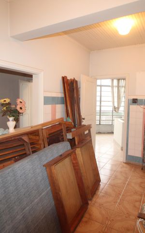 Casa à venda com 265m², 8 quartos e 5 vagasCasa 1 - Área de Serviço