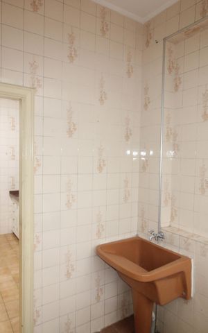 Casa à venda com 265m², 8 quartos e 5 vagasCasa 2 - Área de Serviço