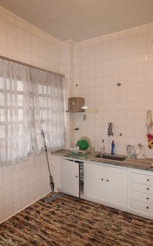 Casa à venda com 265m², 8 quartos e 5 vagasCasa 1 - Cozinha