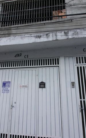 Casa à venda com 170m², 2 quartos e 1 vagaFachada