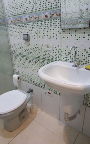 Casa à venda com 170m², 2 quartos e 1 vagaBanheiro