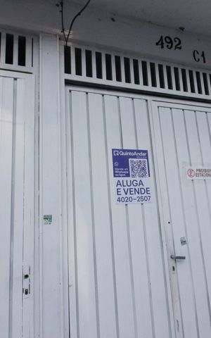 Casa à venda com 170m², 2 quartos e 1 vagaFachada
