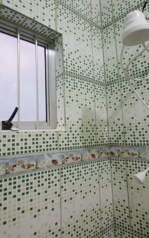 Casa à venda com 170m², 2 quartos e 1 vagaBanheiro