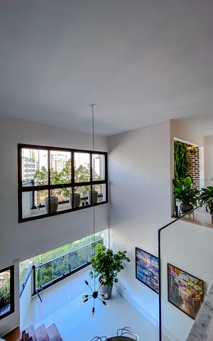 Apartamento à venda com 368m², 6 quartos e 4 vagasEscada