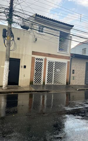 Casa à venda com 200m², 4 quartos e 1 vagaFachada