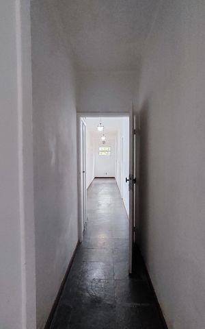 Casa à venda com 400m², 4 quartos e 5 vagas Casa à venda com 400m², 4 quartos e 5 vagasCorredor