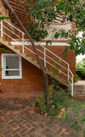 Casa à venda com 170m², 1 quarto e 6 vagas Casa à venda com 170m², 1 quarto e 6 vagasÁrea comum
