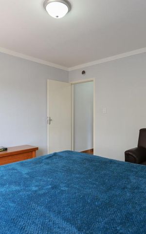Casa à venda com 500m², 3 quartos e 4 vagasCasa 2 - Quarto
