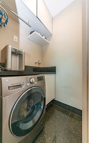 Apartamento à venda com 76m², 1 quarto e 1 vaga Apartamento à venda com 76m², 1 quarto e 1 vagaÁrea de Serviço