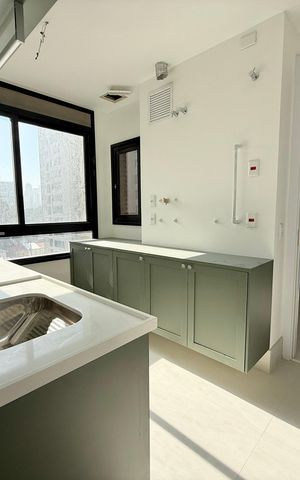 Apartamento à venda com 231m², 3 quartos e 4 vagas