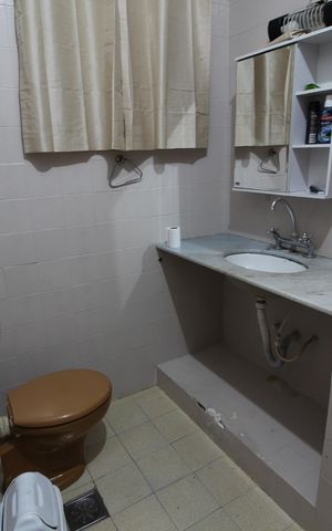 Casa à venda com 260m², 5 quartos e 3 vagasBanheiro Social