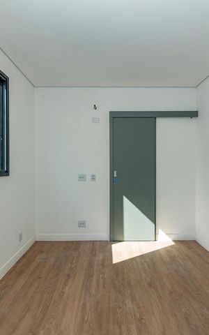 Apartamento à venda com 197m², 3 quartos e 2 vagas Apartamento à venda com 197m², 3 quartos e 2 vagasSuíte 2